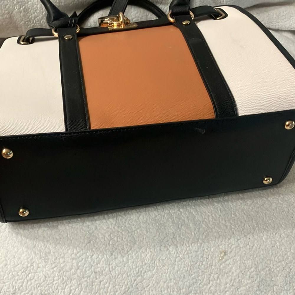 Structured Handbag - Picture 6 of 6